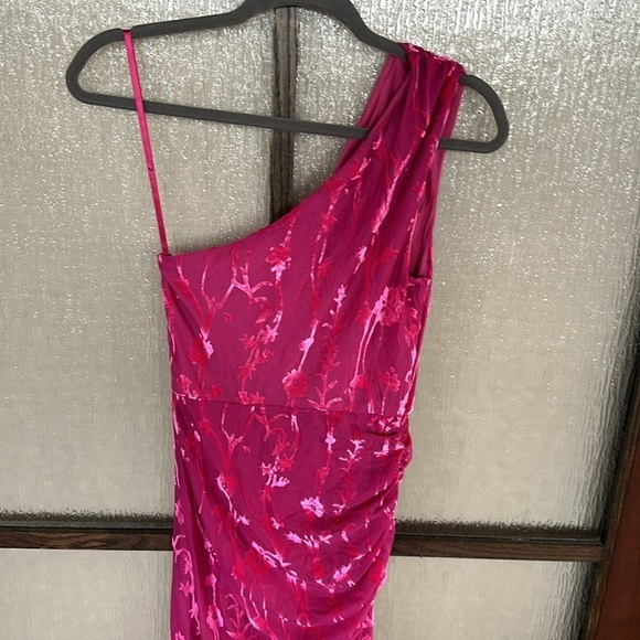 HUTCH One-Shoulder Ruched Velvet Dress XS NWOT - Picture 11 of 13